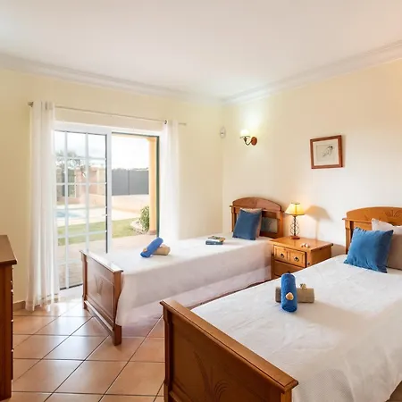Bali - Piscina Aquecível E Jacuzzi Em Villa Albufeira
